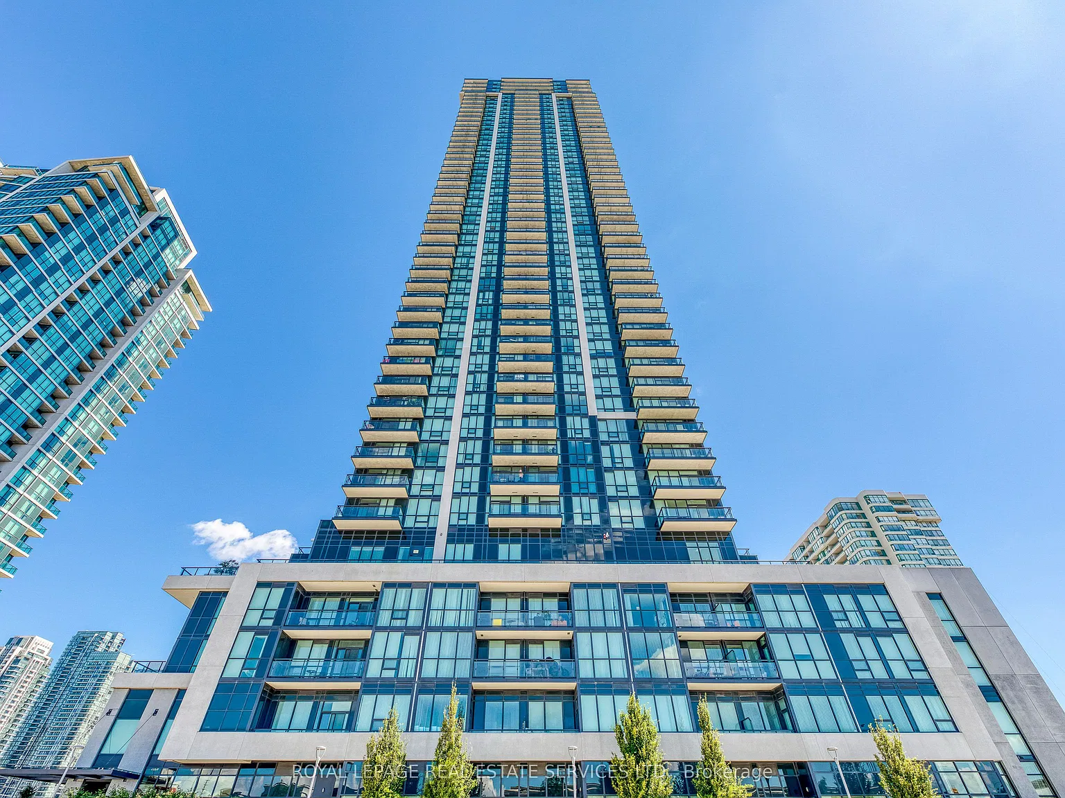 2 bed, $2,350 — Photo 2