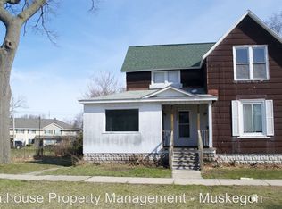 380 Oak Ave APT 3, Muskegon, MI 49442