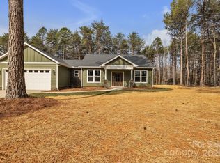 318 Lewis Ferry Rd, Statesville, NC 28677