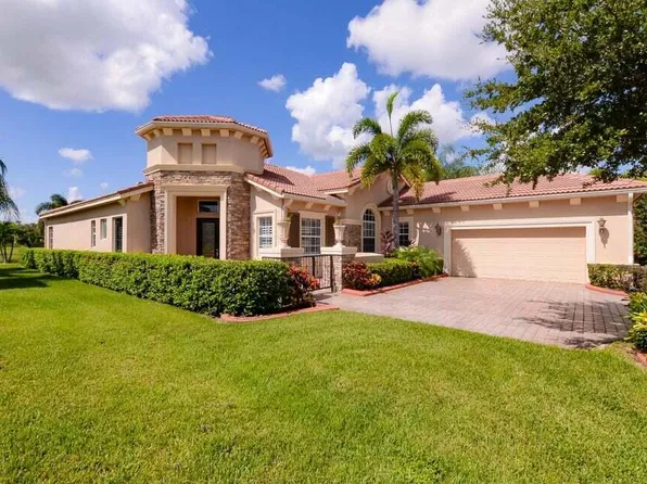 9895 SW Nuova Way, Port St Lucie, FL 34986