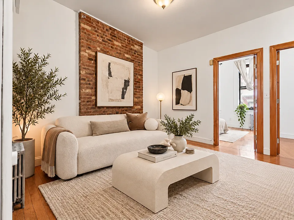 250 Broome St #11