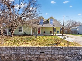400 N Avenue A, Springtown, TX 76082