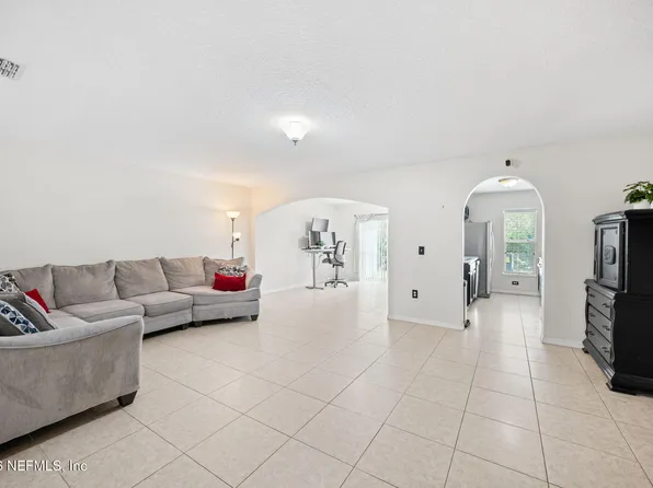 7424 PALM HILLS Drive, Jacksonville, FL 32244