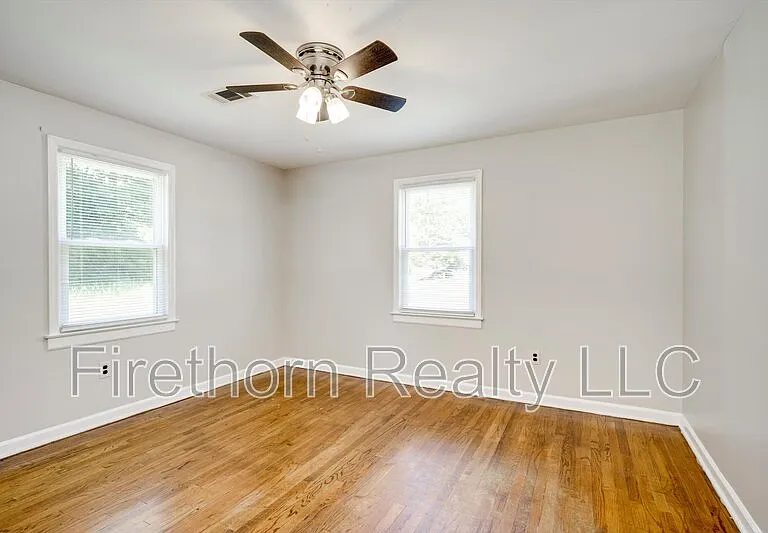2315 Tobacco Rd — Photo 14