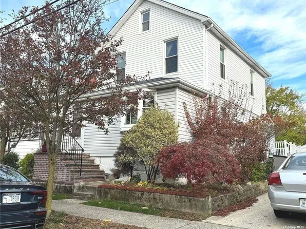 30 Mckinley Avenue, Franklin Square, NY 11010