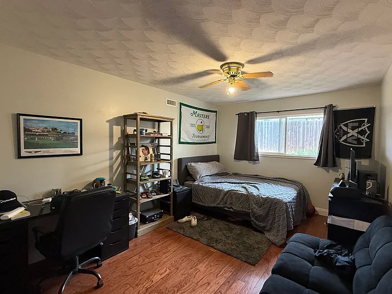 420 Osborne St — Photo 30