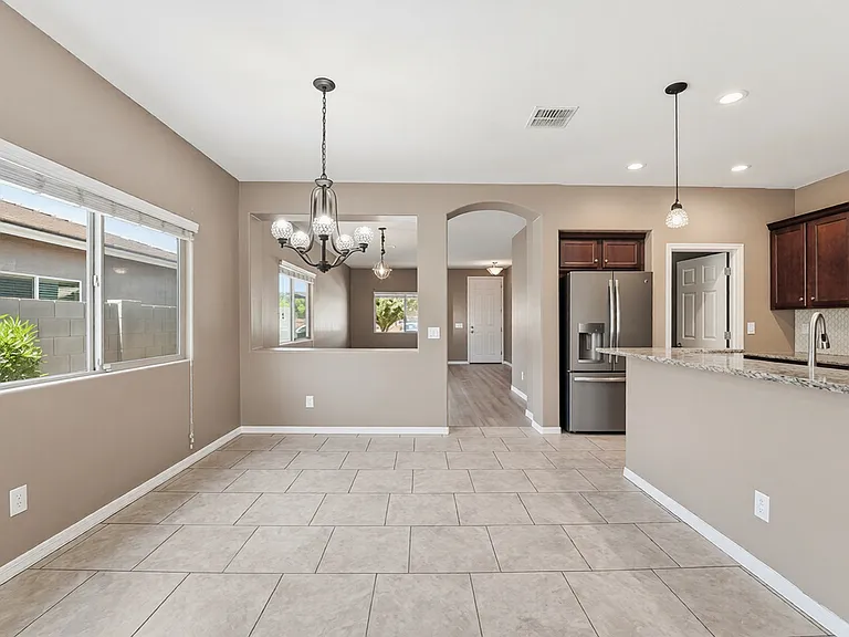 371 W Flame Tree Ave — Photo 14