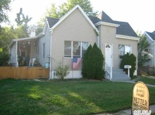 16 Venetian Promenade APT 2, Lindenhurst, NY 11757