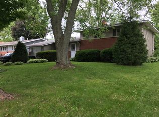 1040 Austin Ave, Aurora, IL 60505