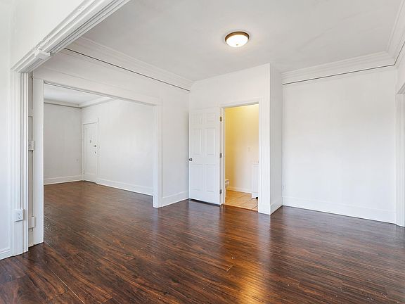 5th image of 110 S Normandie Ave #4