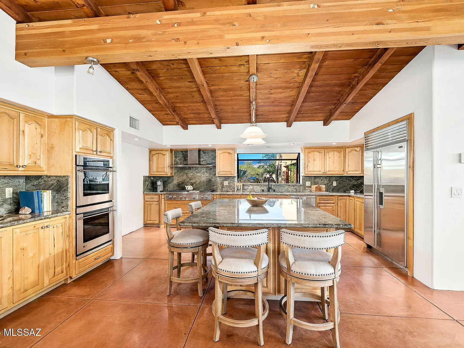 4 bed, 4.0 bath, 4244 sqft, $22,000 — Photo 4