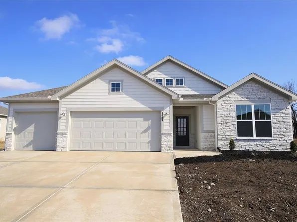 1700 Mulberry St, Pleasant Hill, MO 64080