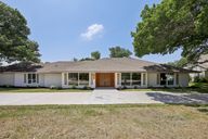 Meadowcreek Dr-0606-001.jpg