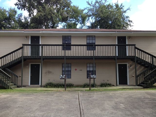 1st image of 1410 Charlotte St APT C