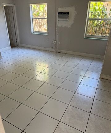 5th image of 11007 NW 10th Ave