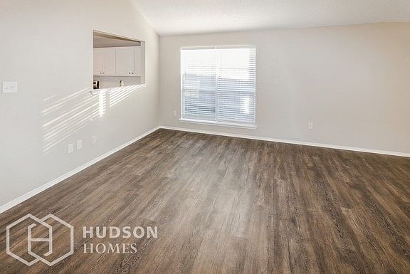 5th image of 1058 Vaden Ave