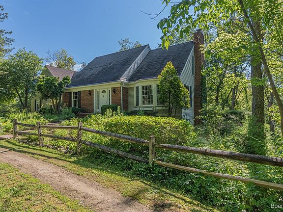 4th image of 1869 High Hollow Dr