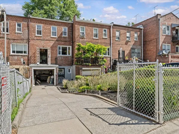 140 Van Cortlandt Park S image 31 of 37