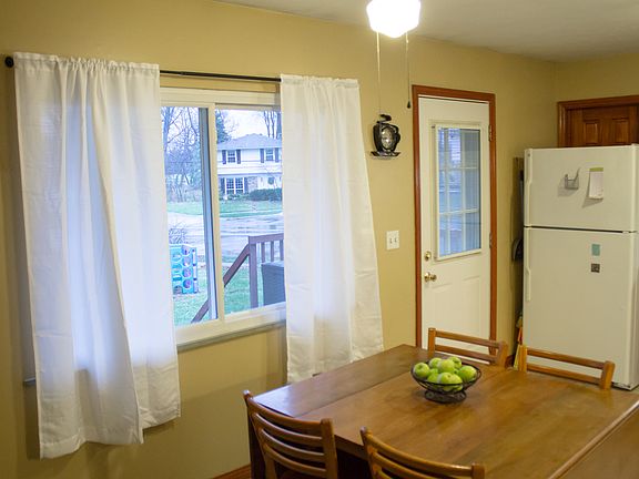 4th image of 260 Amfield Ct