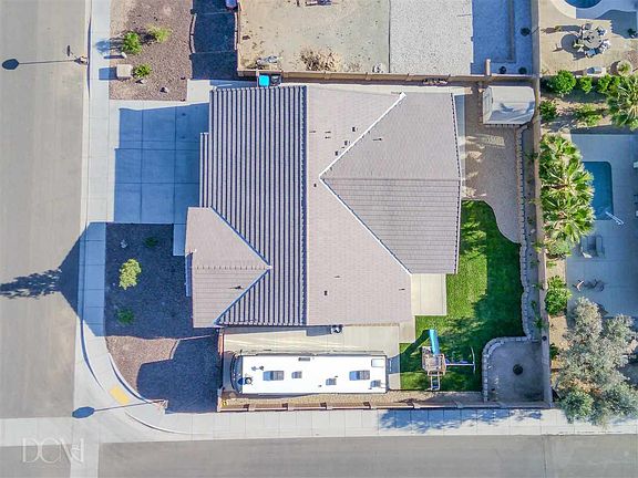 4th image of 10122 S Solar Ave