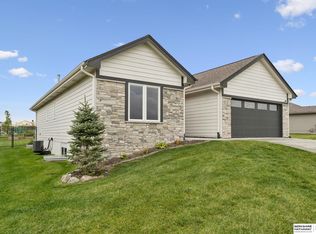 6327 S 208th Ave, Elkhorn, NE 68022