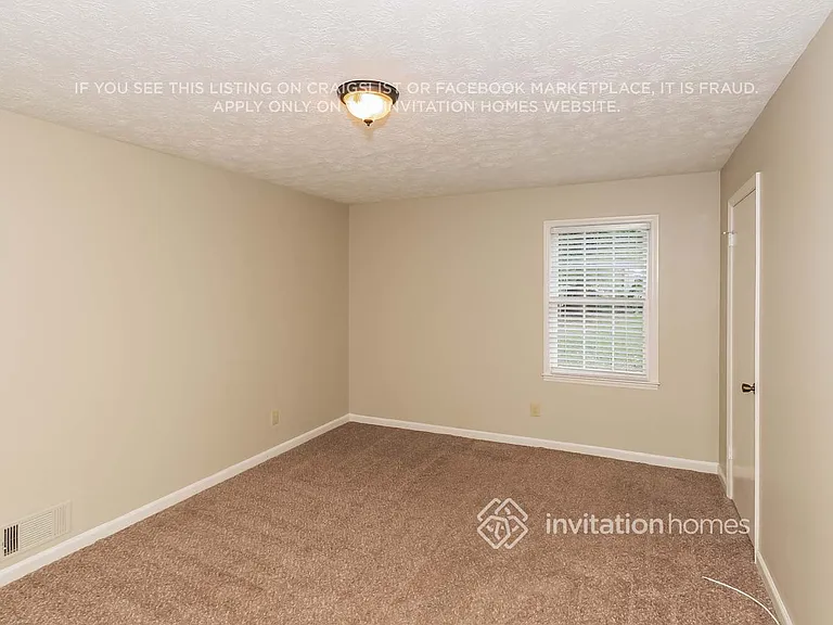 2764 Michelle Cir — Photo 13