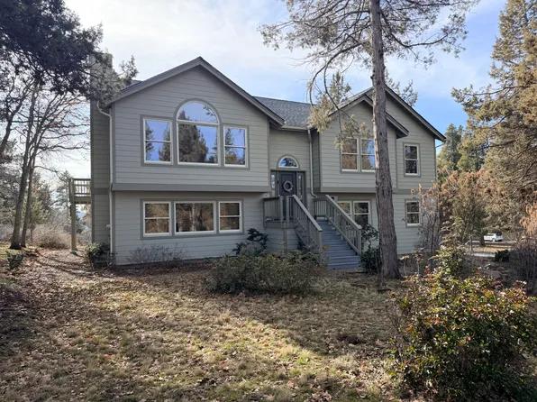 6245 Coopers Hawk Rd, Klamath Falls, OR 97601