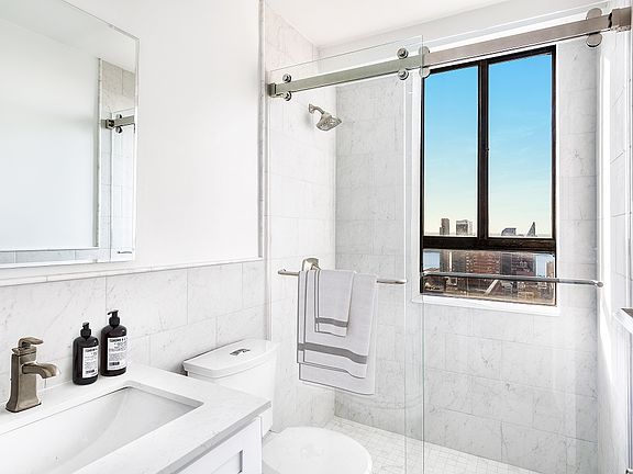 5th image of 347 W 57th St APT 35A