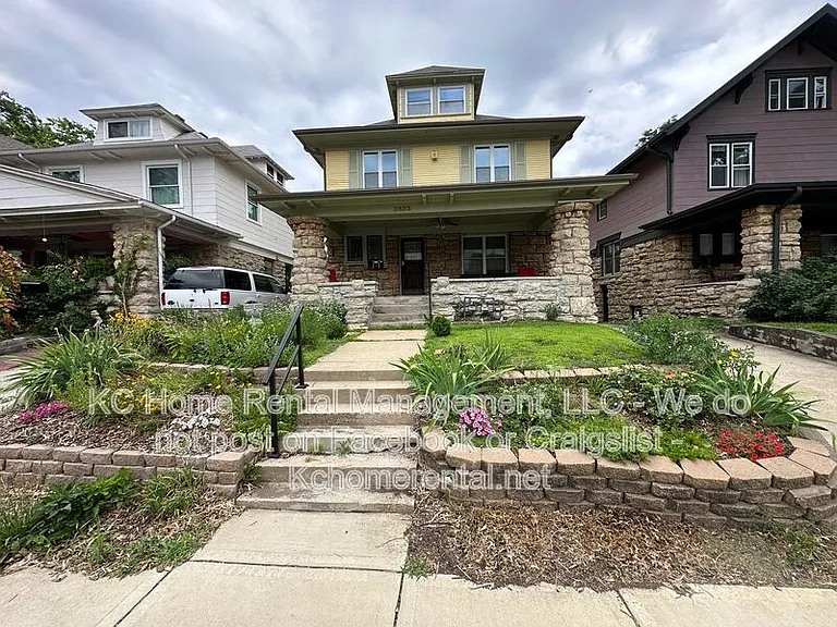 3633 Central St #2 — Photo 1