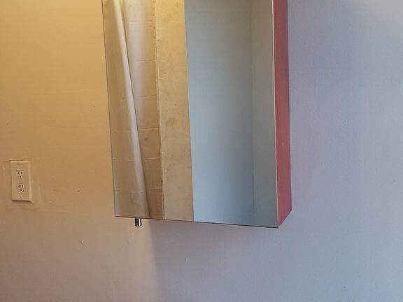 5th image of 335 Spring St