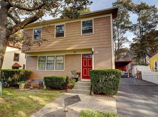 50 Greaton Dr, Providence, RI 02906