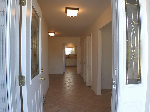 4th image of 75 Westport Dr