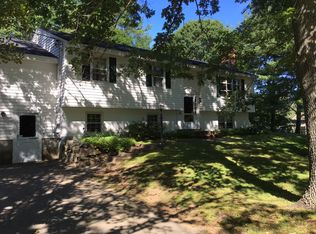 131 Old Post Rd, York, ME 03909