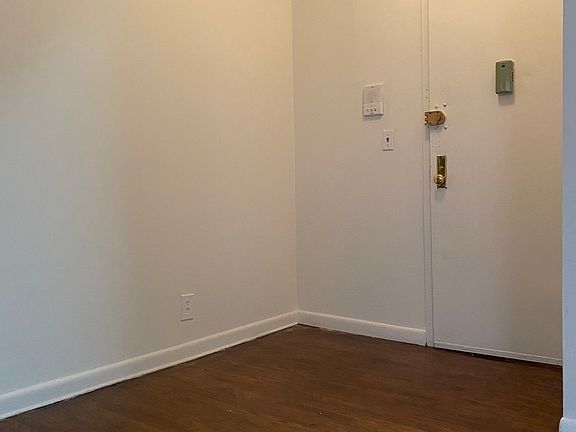 3rd image of 320 W 96th St APT 3B