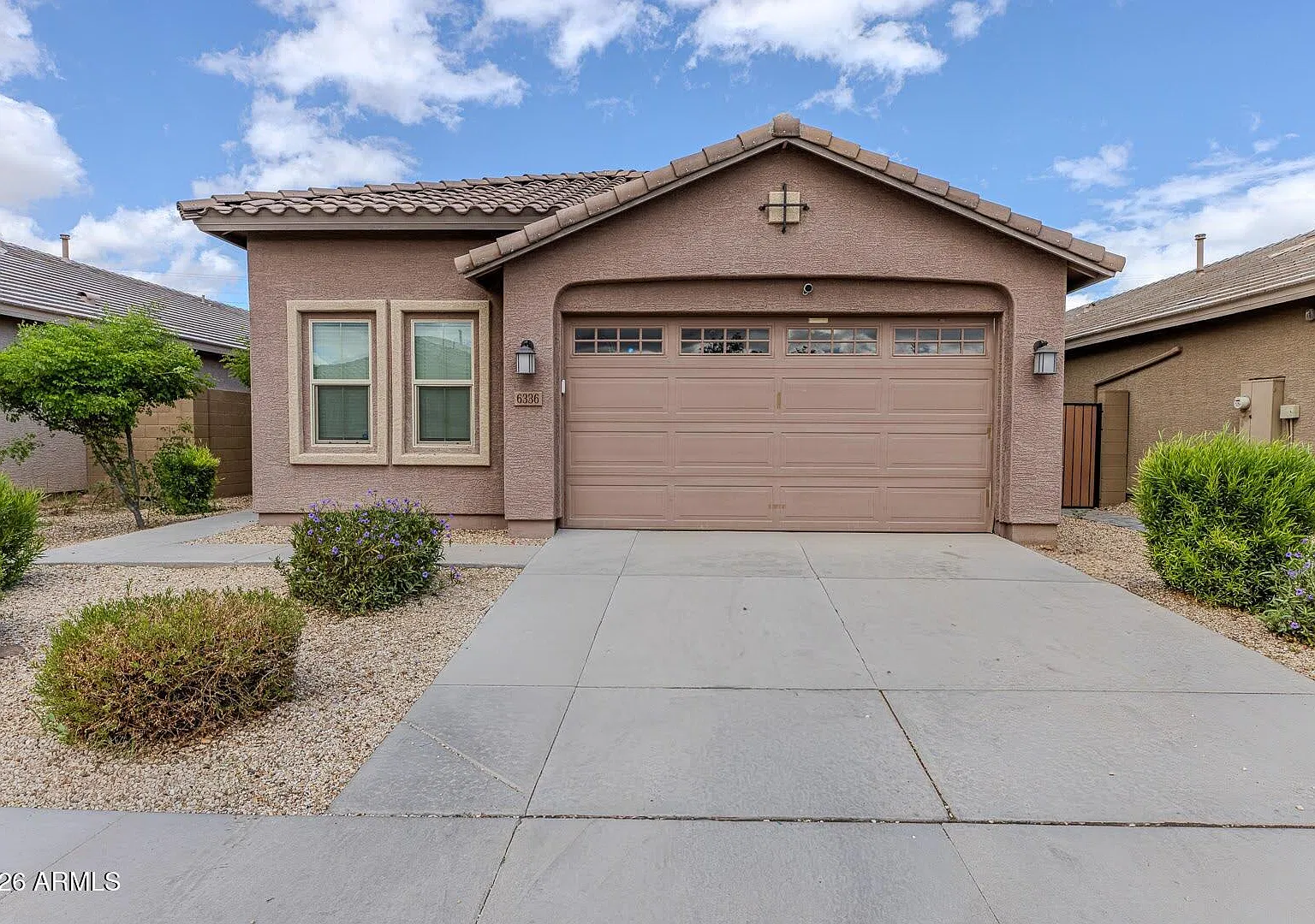 4 bed, 2.0 bath, 1794 sqft, $2,499 — Photo 2