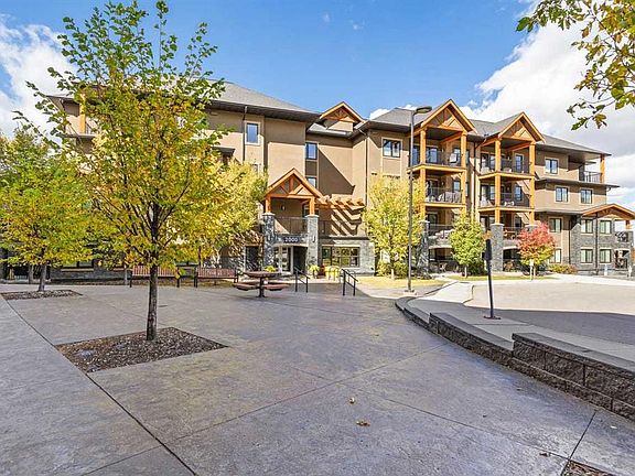 3rd image of 450 SE Kincora Glen Rd NW #2405