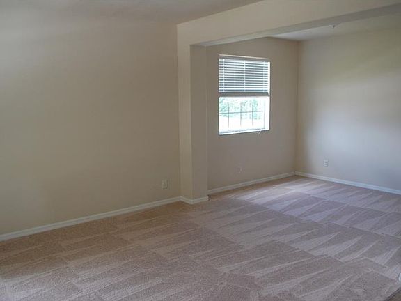 3rd image of 3816 Beneraid St
