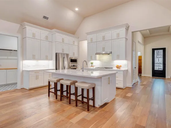 30407 Parkside Passage Ct, Fulshear, TX 77441
