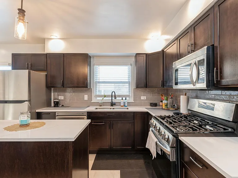 856 E Capri Dr #2 — Photo 4