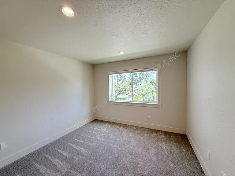 424 S Olive Ave #201 — Photo 21