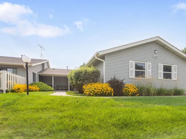 508 Waters Edge Dr APT D, McHenry, IL 60050