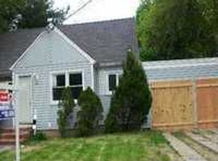265 Nicolls Rd, Wheatley Heights, NY 11798