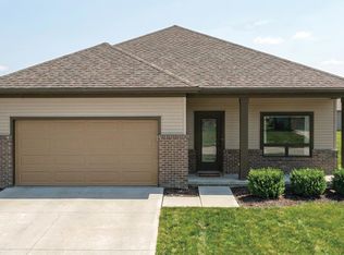 3210 Mellark Ct, Fort Wayne, IN 46818