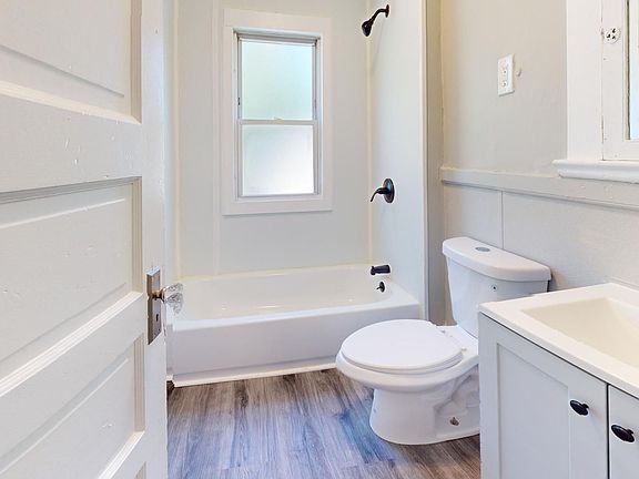 2nd image of 3218 Walton Ave #3222