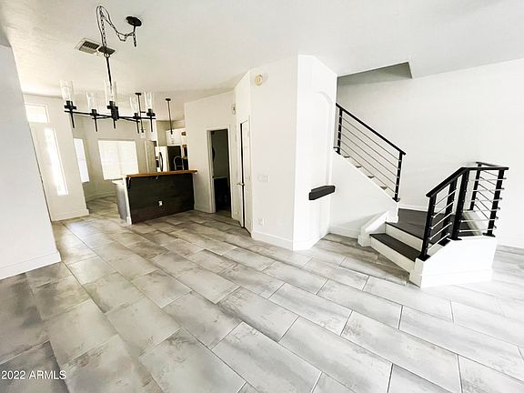 4th image of 500 N Roosevelt Ave Unit 35