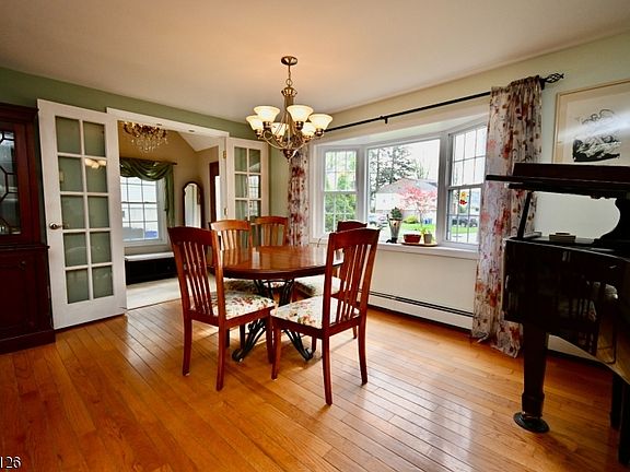 3rd image of 43 Newton Rd