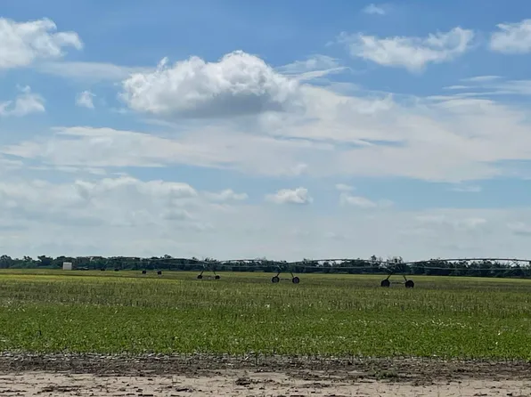 737 Road 324 Ave, Imperial, NE 69033