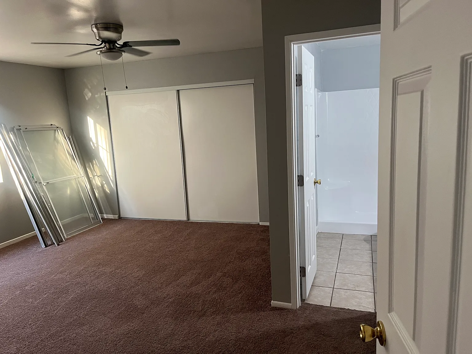 2 bed, 1100 sqft, $2,300 — Photo 3