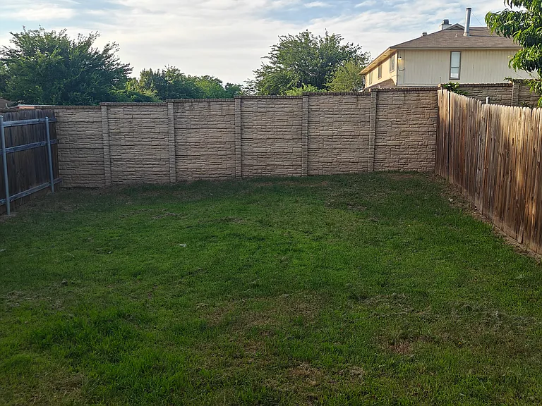 2305 Aldergate Dr — Photo 9