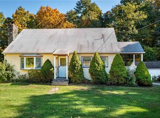 392 Cornwall Hill Rd, Patterson, NY 12563